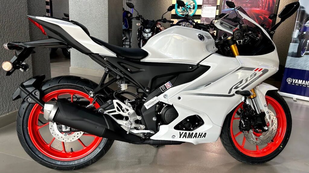 KTM की बोलती बंद करने जा रही Yamaha कंपनी की नई बाइक। माइलेज 60Kmpl और तगड़ा इंजन दिया जा रहा, जरूर खरीदे